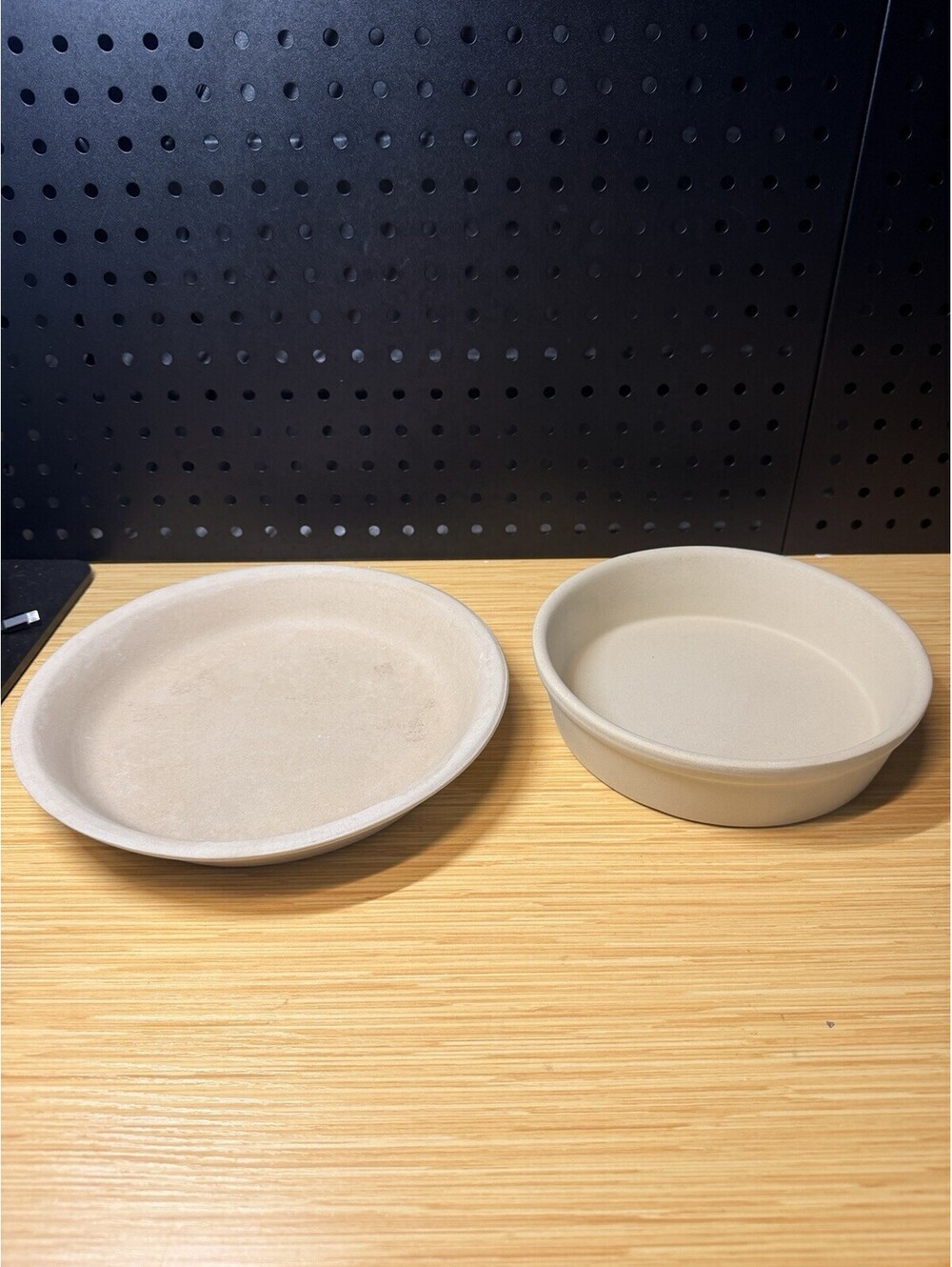 2 Round The Pampered Chef Baking Pizza Shallow Deep Dish Stones Bakers Pie VTG
